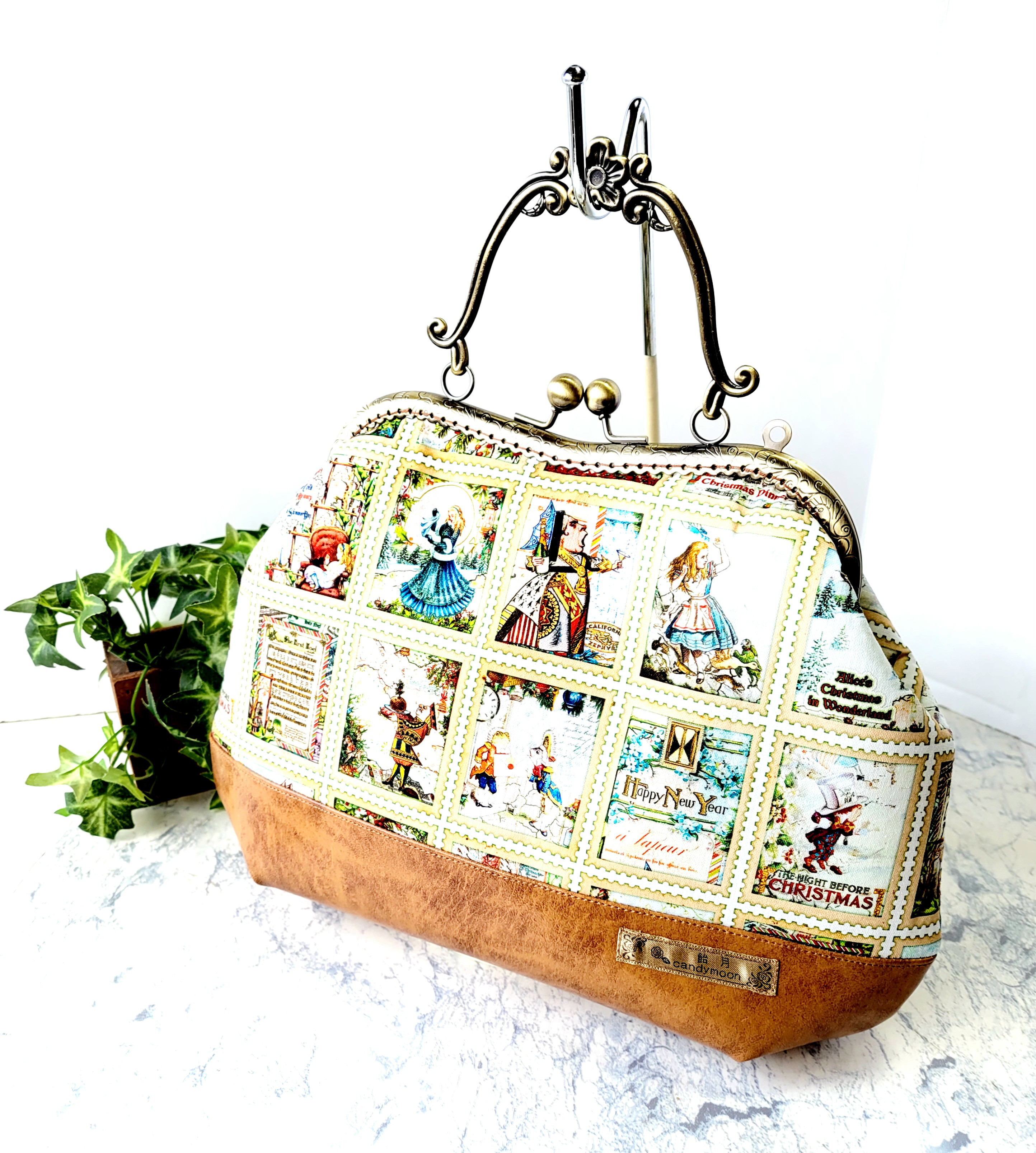 【アトリエピエロ】『Alice in wonderland』がま口バッグ Disney Alice in Wonderland Clasp Bag by Atelier Pierrot