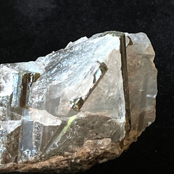 天然 水晶 原石 銀雲 母 曹長 石 付 希少】エピドートインクォーツ 雲母付き天然水晶 原石☆大型標本