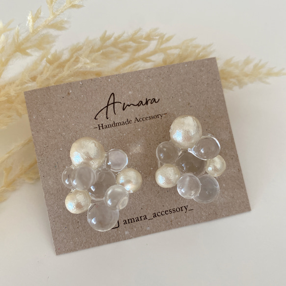 [送料無料] glass beads pierce (pearl ver.) アレルギー対応樹脂ポスト 1枚目の画像