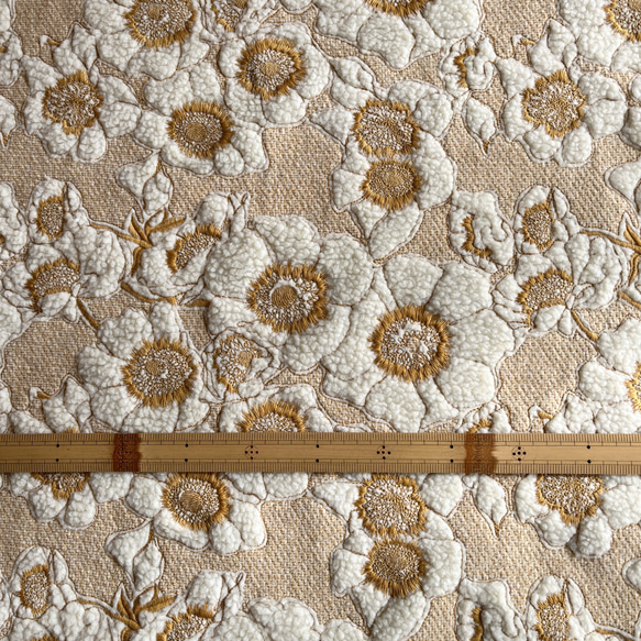 モコモコフリース刺繍生地 花刺繍 125×50cm〜 9枚目の画像