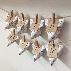 デザインペーパー【サンタのクリスマス】　A4  10枚　包装紙　ラッピングペーパー 5枚目の画像