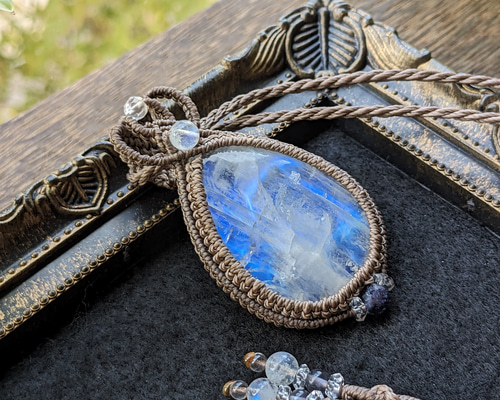 マクラメ編み ホワイトラブラドライト マクラメネックレスプチ