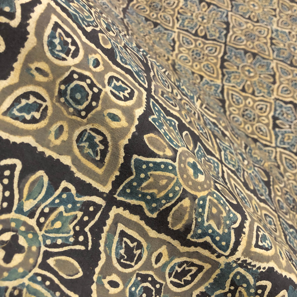 [50 公分單位] Ajrak A 灰色印度手工塊印花布料棉質 第5張的照片