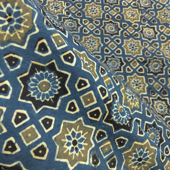 【50cm單位】Ajrak B藍色①印度手工塊印花布料棉 第5張的照片