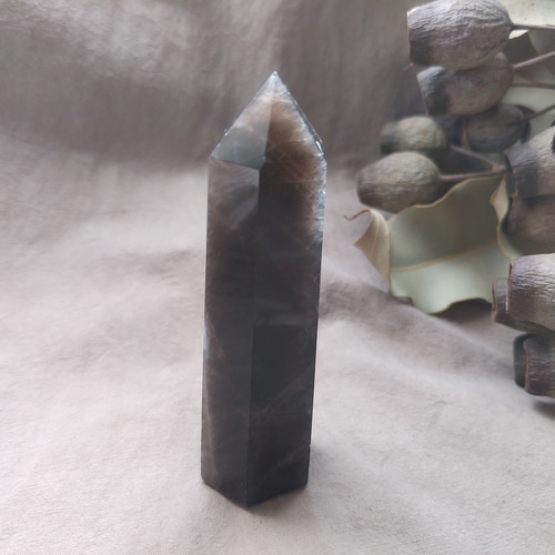 最大級　マーブル模様がとても綺麗　天然モリオン黒水晶六角柱　高さ約32cm 楽天市場】モリオン ポイント 黒水晶 六角柱 好きな商品が選べる