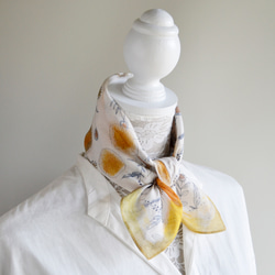 ハンカチ・スカーフ /  月の花 / ホワイト / ギフトにも 5枚目の画像