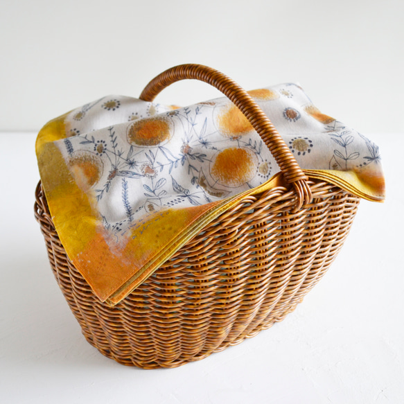 ハンカチ・スカーフ /  月の花 / ホワイト / ギフトにも 7枚目の画像