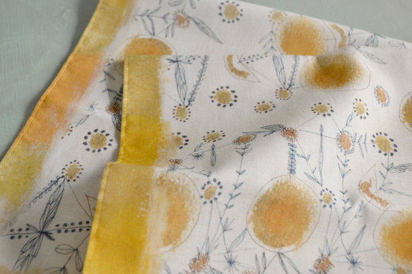 ハンカチ・スカーフ /  月の花 / ホワイト / ギフトにも 11枚目の画像