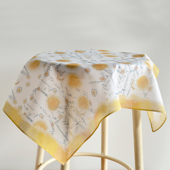 ハンカチ・スカーフ /  月の花 / ホワイト / ギフトにも 12枚目の画像