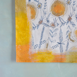 ハンカチ・スカーフ /  月の花 / ホワイト / ギフトにも 4枚目の画像