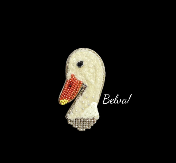 ビーズ刺繍のブローチ　-アヒル- duck 1枚目の画像