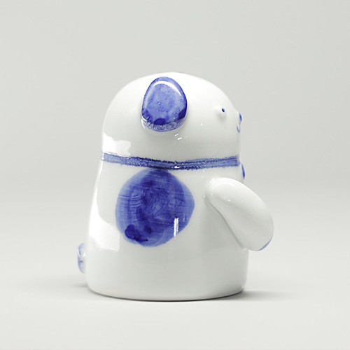 砥部焼「招き犬」 置物 戌 いぬ 縁起物 手作り 窯元 tsuneoka ceramics