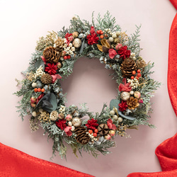 雪降るヒノキのクリスマスリース 23cm(ローズレッド) リース La