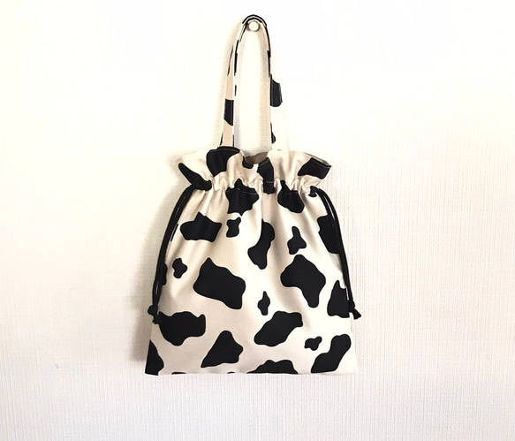 デニムリメイクバッグ　巾着トート　牛柄 かわいい牛柄＊巾着手提げバッグ 巾着バッグ ＊ぴぴ＊ 通販 16814036