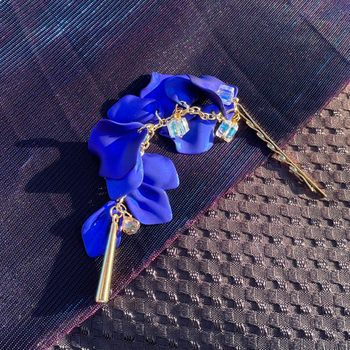 ブルーローズの雫 花びらヘアピン】 ～something blue～ 髪飾り 長