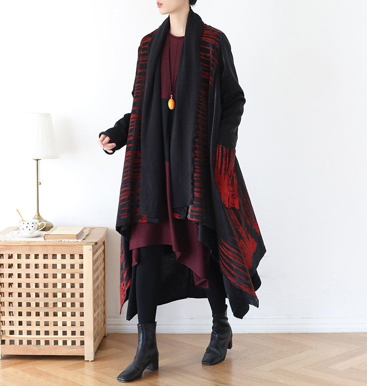 芸術性を感じるペイントデザイン♪裏起毛付きレイヤードコート  レッド