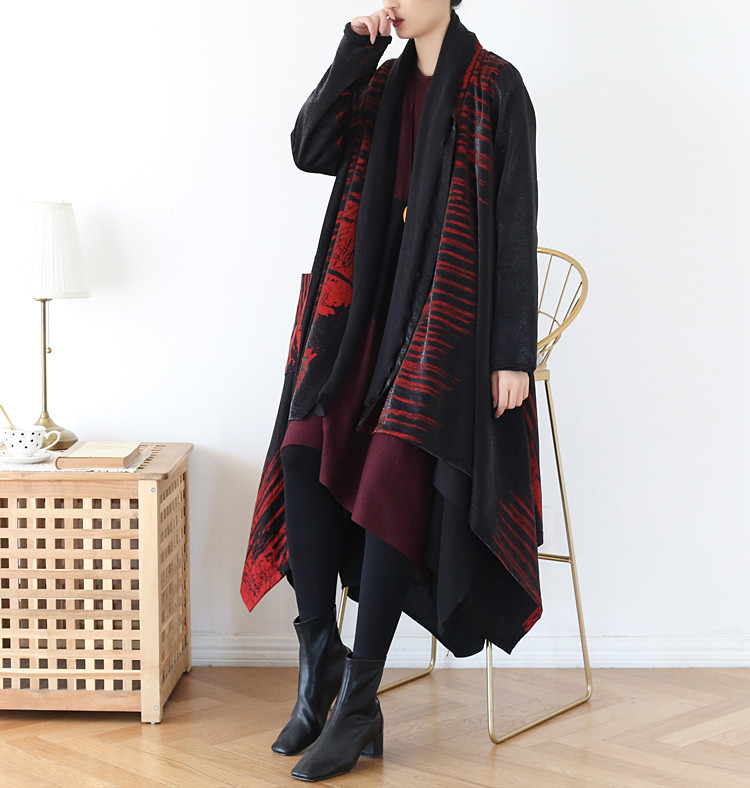 芸術性を感じるペイントデザイン♪裏起毛付きレイヤードコート  レッド