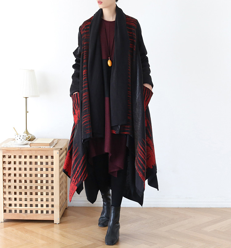 芸術性を感じるペイントデザイン♪裏起毛付きレイヤードコート  レッド