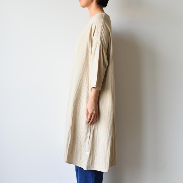 三重薄紗連身裙，採用奢華的分層薄紗製成，質感柔和 [SOOP213F] 第3張的照片