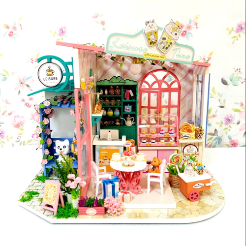 AFTERNOON TEAROOM』ミニチュアドールハウスの完成品です その他