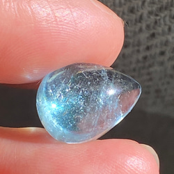 虹の妖精が宿るアクアマリン♡アクアマリン ルース 13 天然石 天然色 15枚目の画像