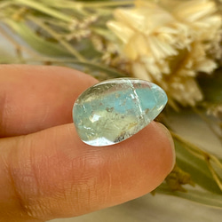 虹の妖精が宿るアクアマリン♡アクアマリン ルース 13 天然石 天然色 6枚目の画像