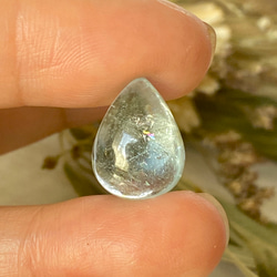 虹の妖精が宿るアクアマリン♡アクアマリン ルース 13 天然石 天然色 3枚目の画像