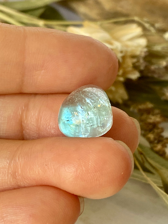 虹の妖精が宿るアクアマリン♡アクアマリン ルース 13 天然石 天然色 4枚目の画像