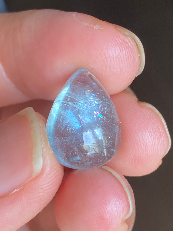虹の妖精が宿るアクアマリン♡アクアマリン ルース 13 天然石 天然色 13枚目の画像