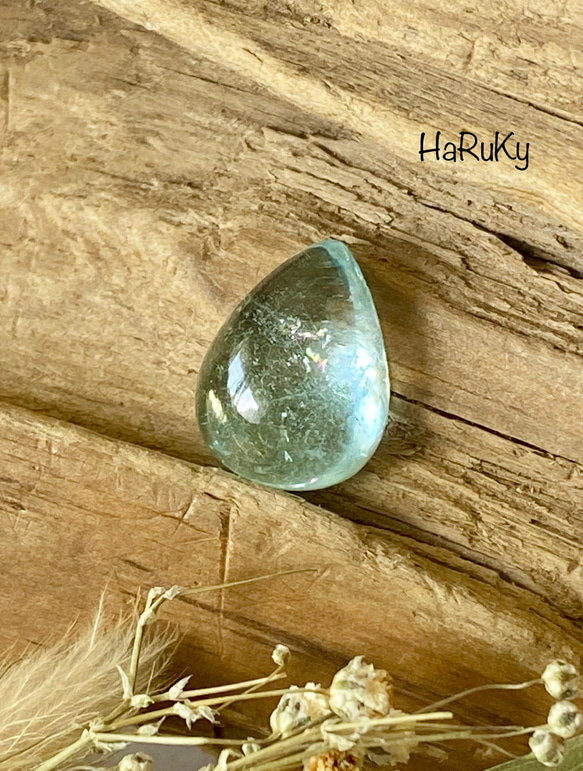 虹の妖精が宿るアクアマリン♡アクアマリン ルース 13 天然石 天然色 1枚目の画像