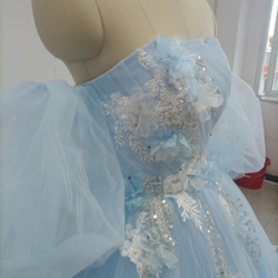 華麗藍色A字洋裝柔軟薄紗裸上衣精緻蕾絲新娘/接待 第5張的照片