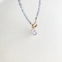 極小ラブラドライトのマンテルブレスレット サージカルステンレス 天然石 -labradorite × amethyst 5枚目の画像