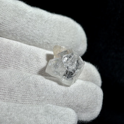 アポフィライト（魚眼石）×　スティルバイト　共生　原石　結晶　1個　アイリス入り　天然石置物・インテリアとして 9枚目の画像