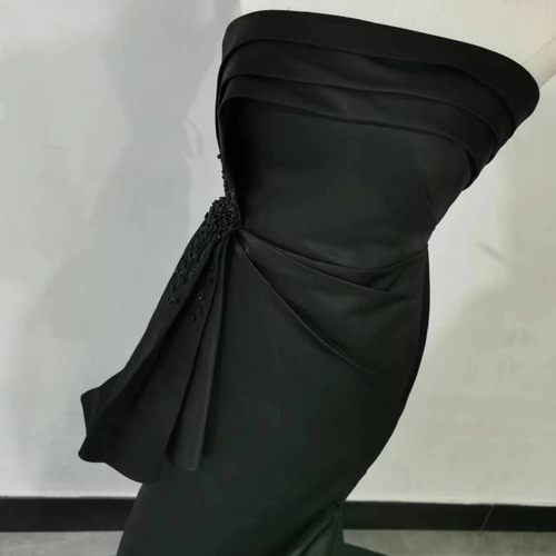 送料無料！上品！ パーティードレス 黒 ビジュー ベアトップ トレーン  