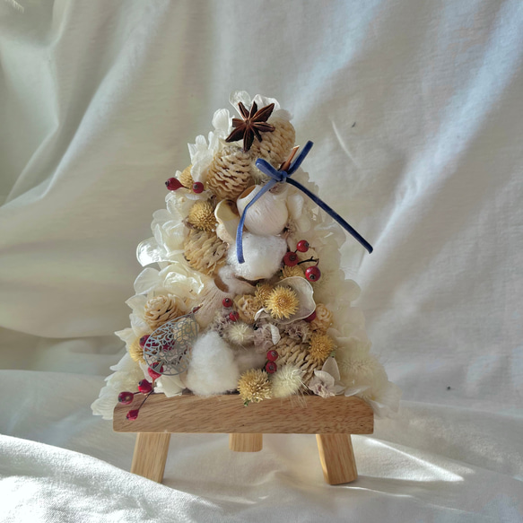 真っ白なクリスマスツリー/ドライフラワープリザープドフラワークリスマス