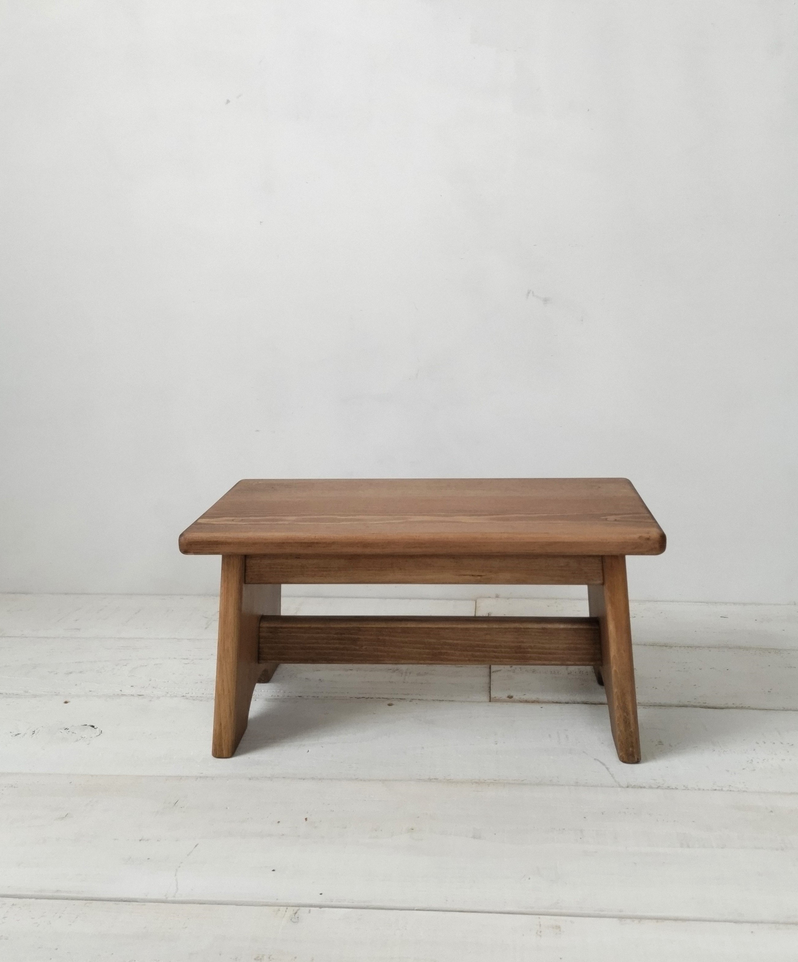 横40㎝、インテリアにもなる踏み台