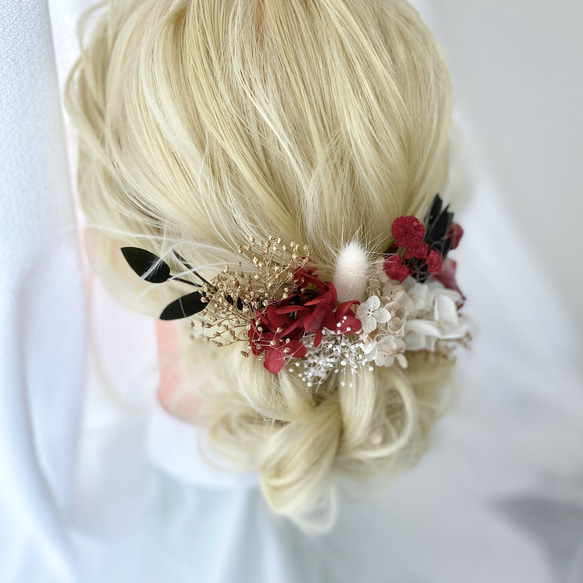 赤×白 ドライフラワー ヘアアクセ 成人式 卒業式 結婚式 ヘッドアクセ 水引 金箔 髪飾り 前撮り ウェディング 2枚目の画像