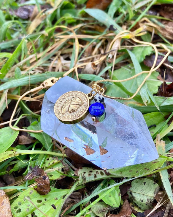 青金石 x 達爾馬提亞碧玉金幣項鍊，古藍色，金屬防過敏，十二月生日石 第1張的照片