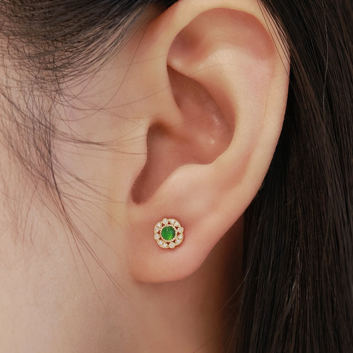 天然ダイヤモンド付きヒスイピアスk18 ピアス（スタッド・一粒