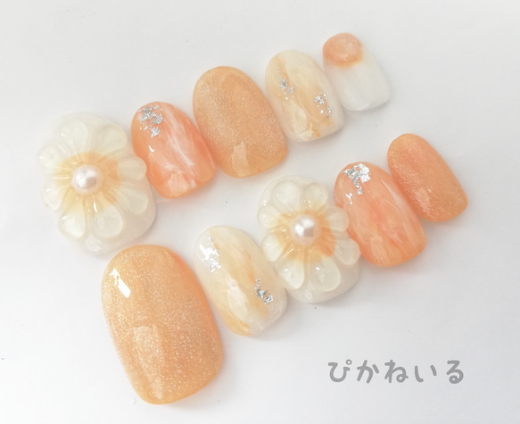 【サイズオーダー】ぷっくりフラワーネイル　ネイルチップ　ニュアンスネイル　モカ 新サイズのレギュラーオーバルで製作の画像です🩷 チーク