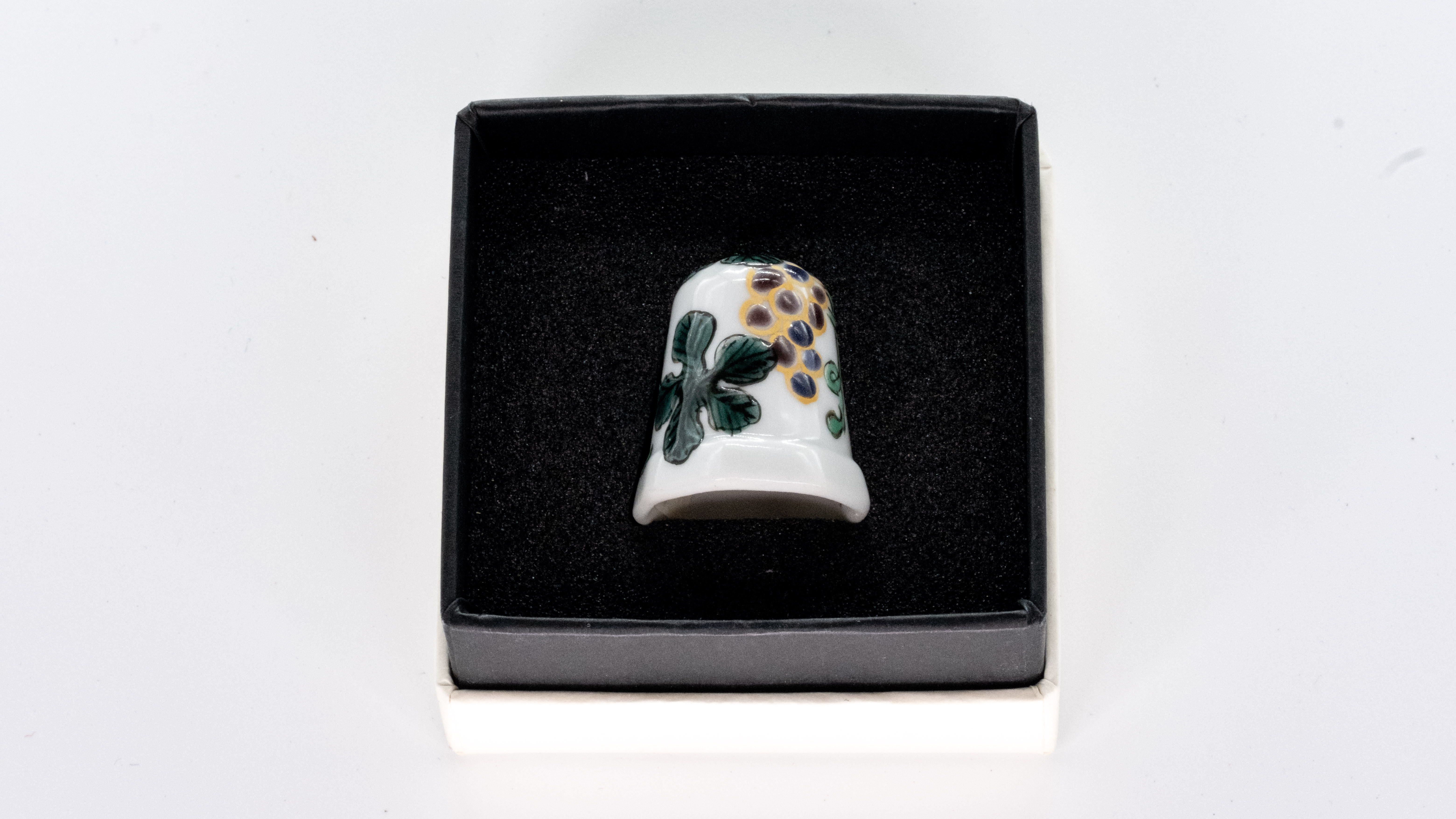 【九谷焼シンブルNo.15】デスク周り・サイドボード・お宅のちょっとしたスペースに高級九谷焼を飾りませんか