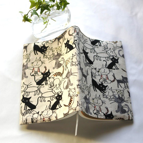 ブックカバー 単行本 猫 縦19㎝本サイズ ソフトカバー ブックカバー