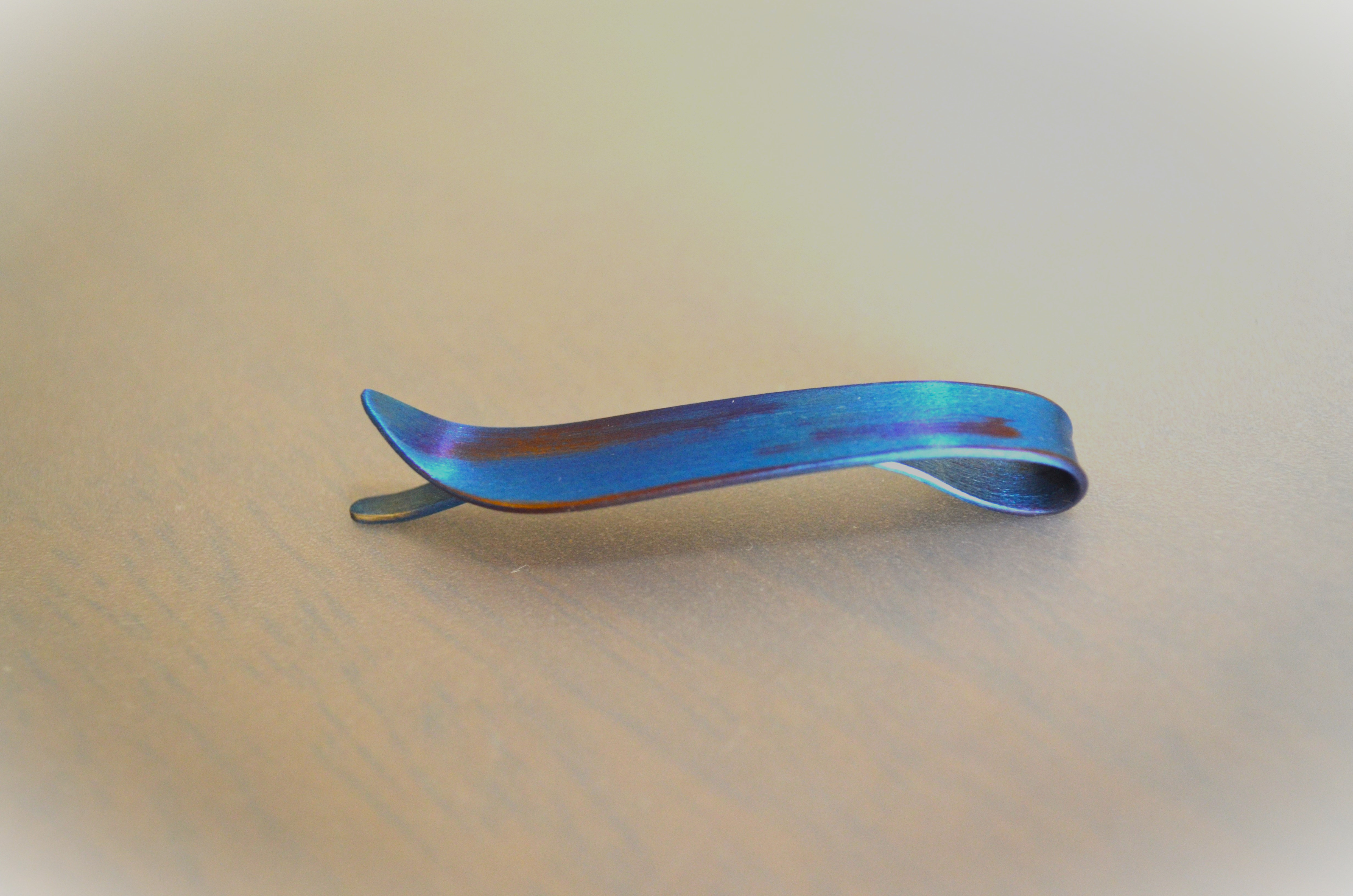 titanium tie bar・羽の純チタンネクタイピン・女性用・受注生産