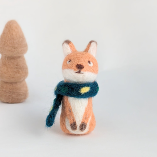 森の動物たち マフラーをしたキツネ 羊毛フェルト 羊毛フェルト