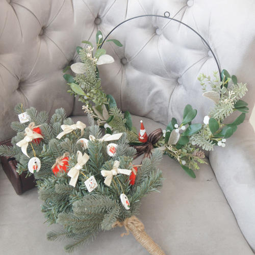 クリスマスを彩るヤドリギのハーフリース クリスマスを彩るヤドリギのハーフリース クリスマスを彩る