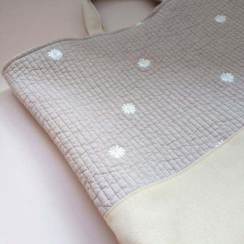 送料無料】マーガレット刺繍のくすみカラーヌビ レッスンバッグ