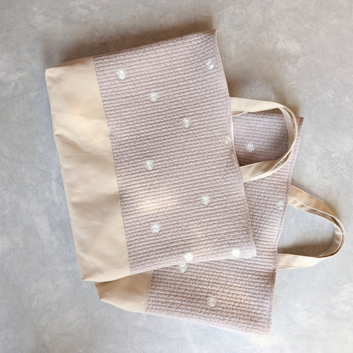 送料無料】マーガレット刺繍のくすみカラーヌビ レッスンバッグ
