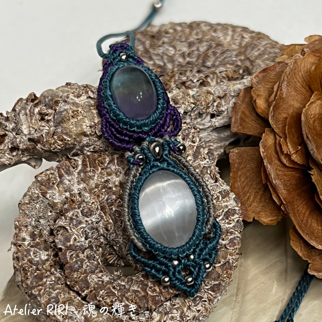 聖なる領域［フローライト × セレナイト］２ストーンネックレス