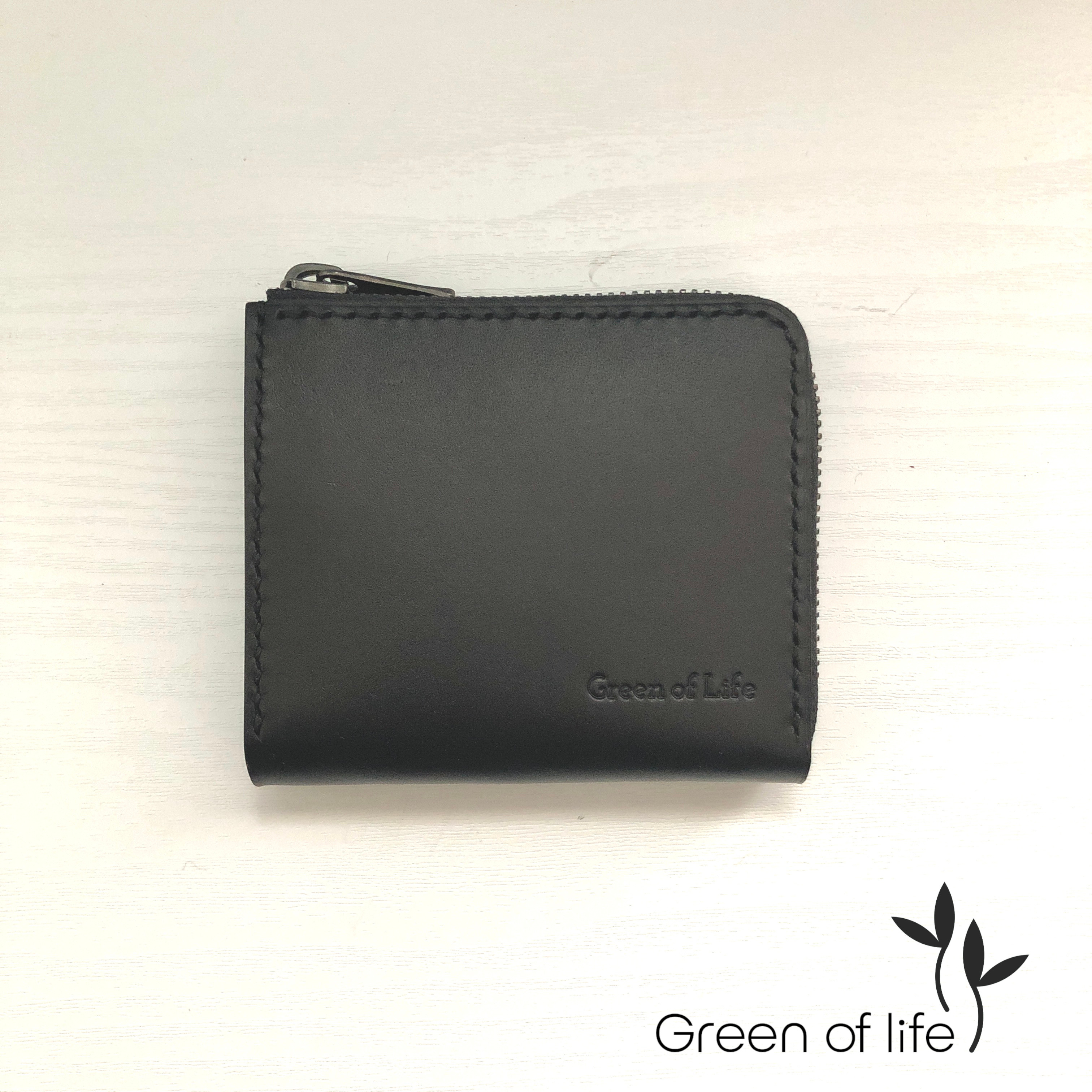 ◆完売しました◆【*＊深みのある黒で魅せる＊*】本革の オールブラックな ハーフウォレット　＊ ブラック ＊