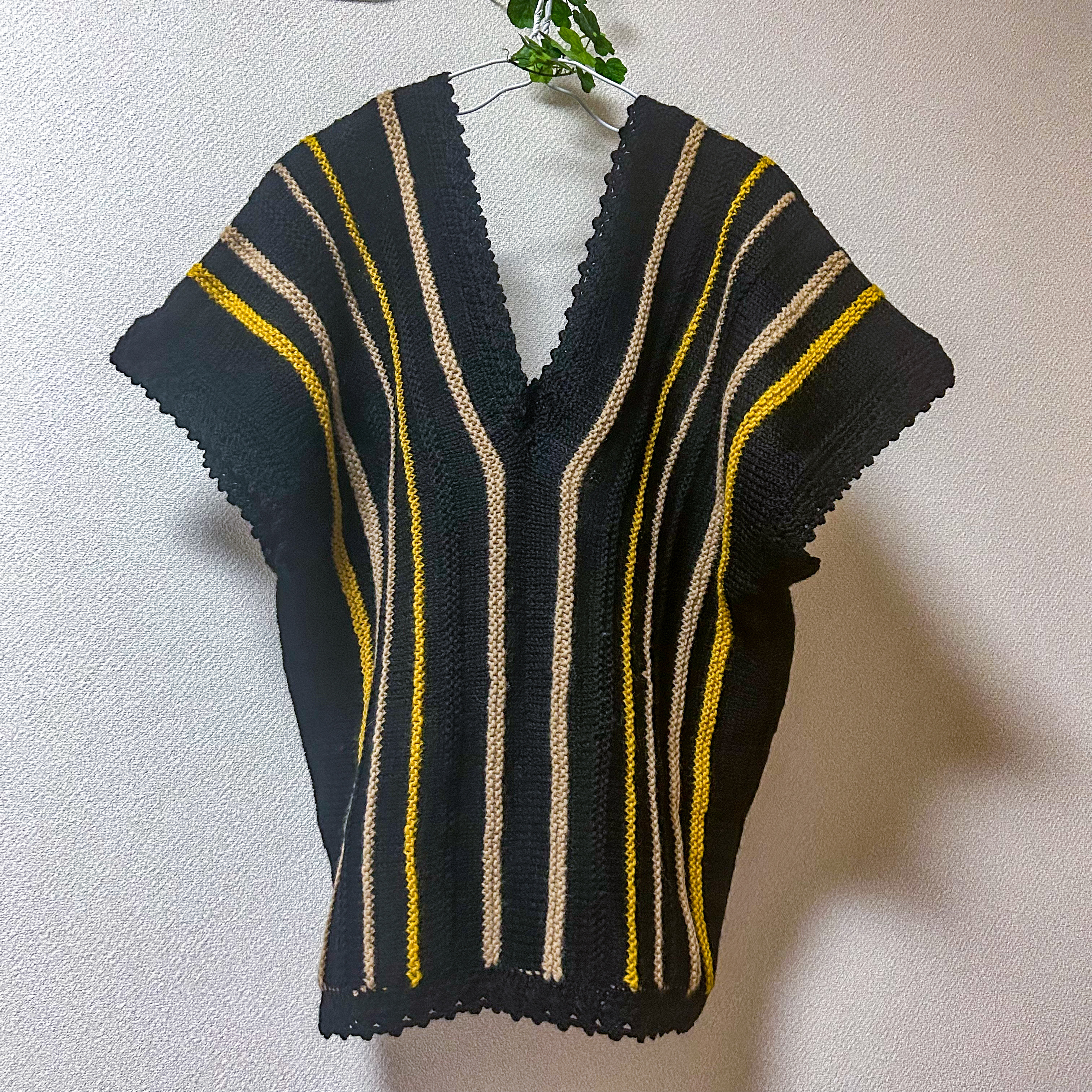【1点もの】手編み　ニット　柄　ベスト　半袖